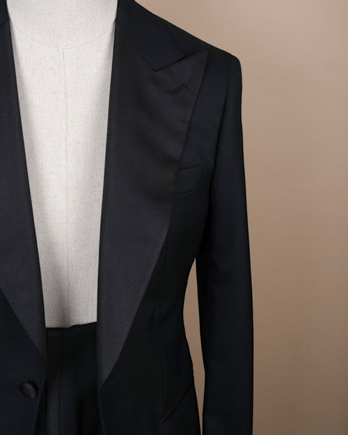 Black Doppio Ritorto Peak Lapel Tuxedo