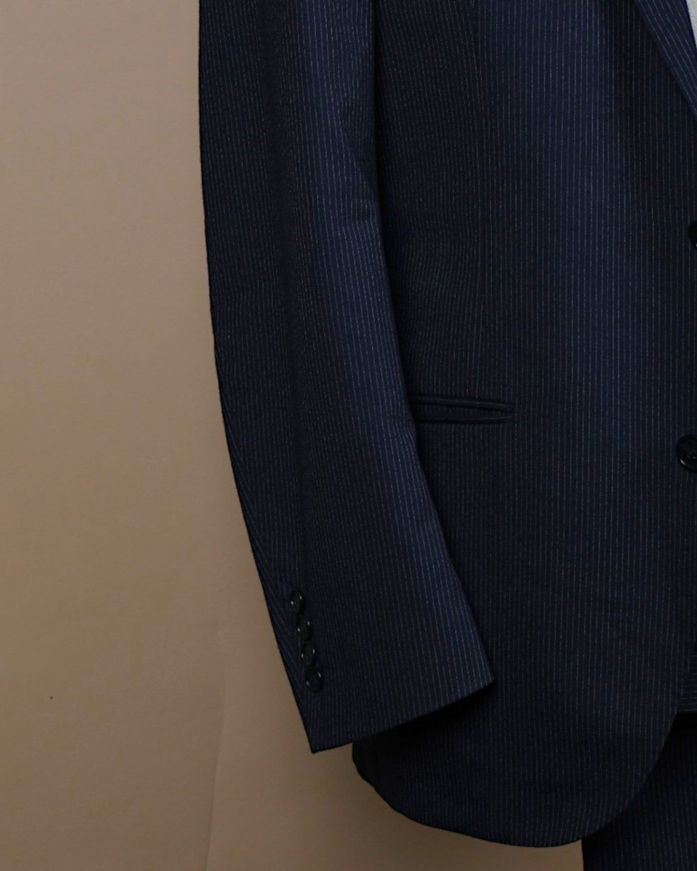 Navy Hairline Stripe Super 120´s Suit