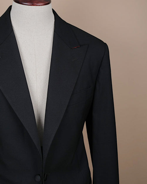 Black Super 150´s Peak Lapel Tuxedo