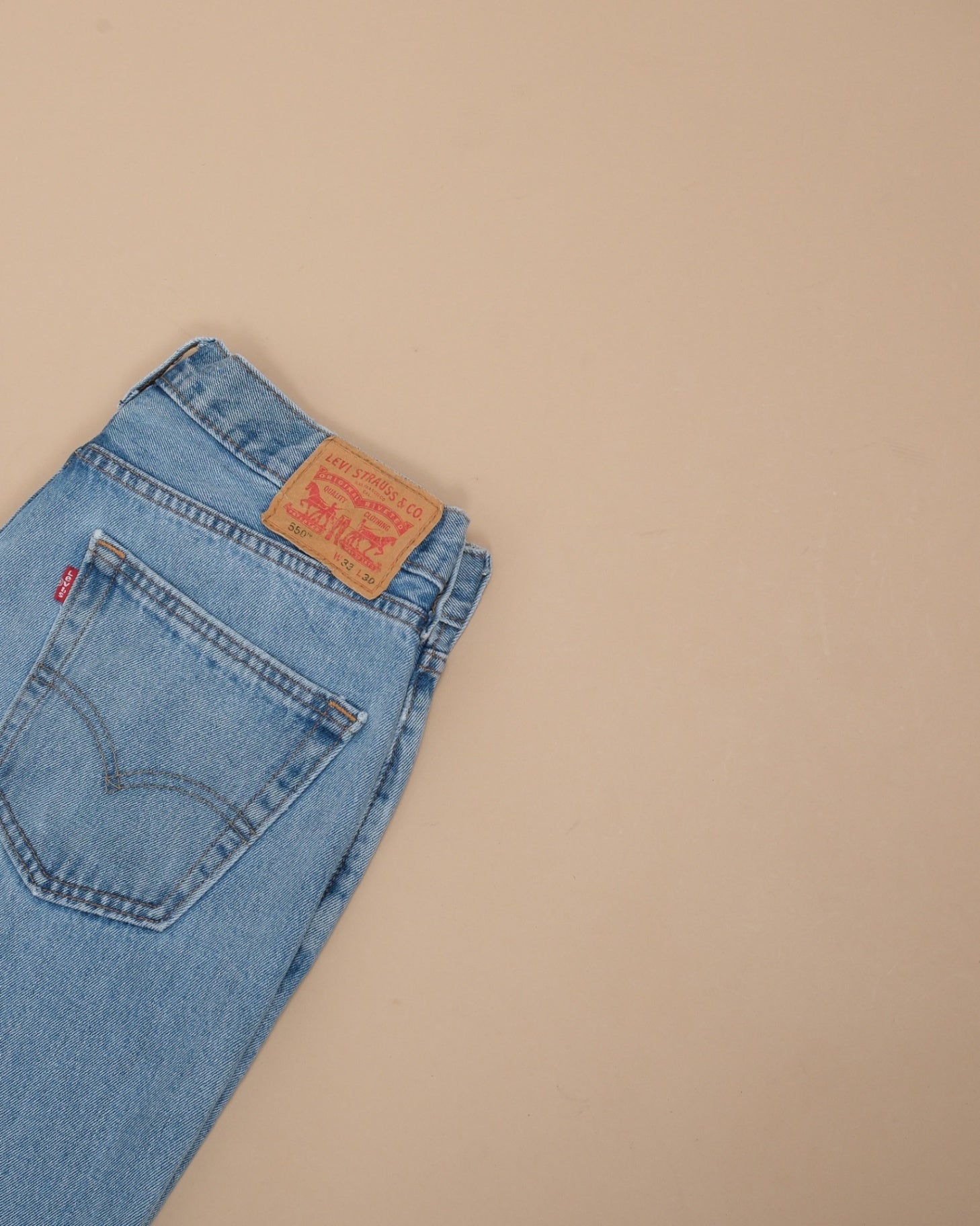 Light Wash High-Rise 550 Jeans