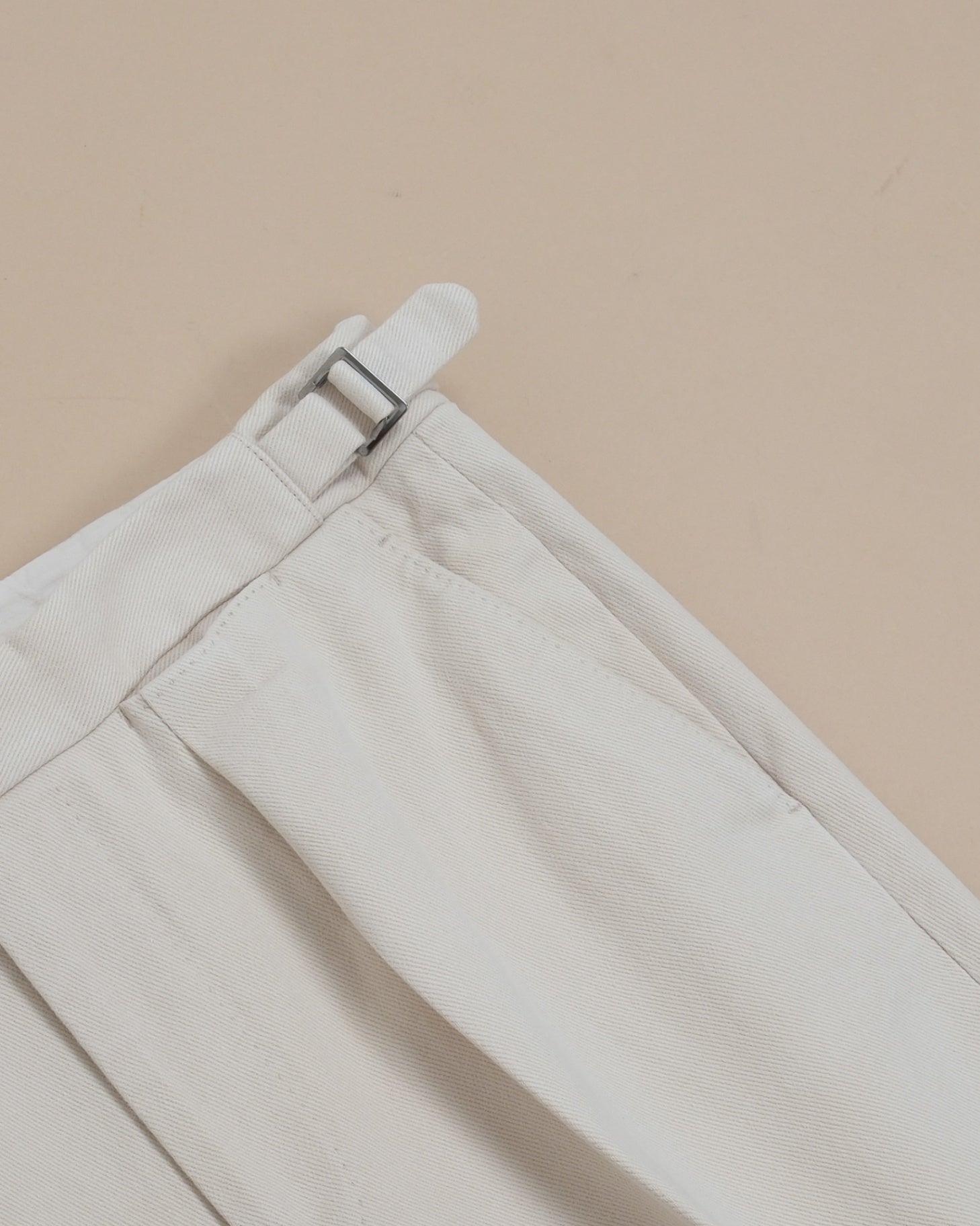 Light Beige Sturdy Twill High-Rise Pleated Trousers