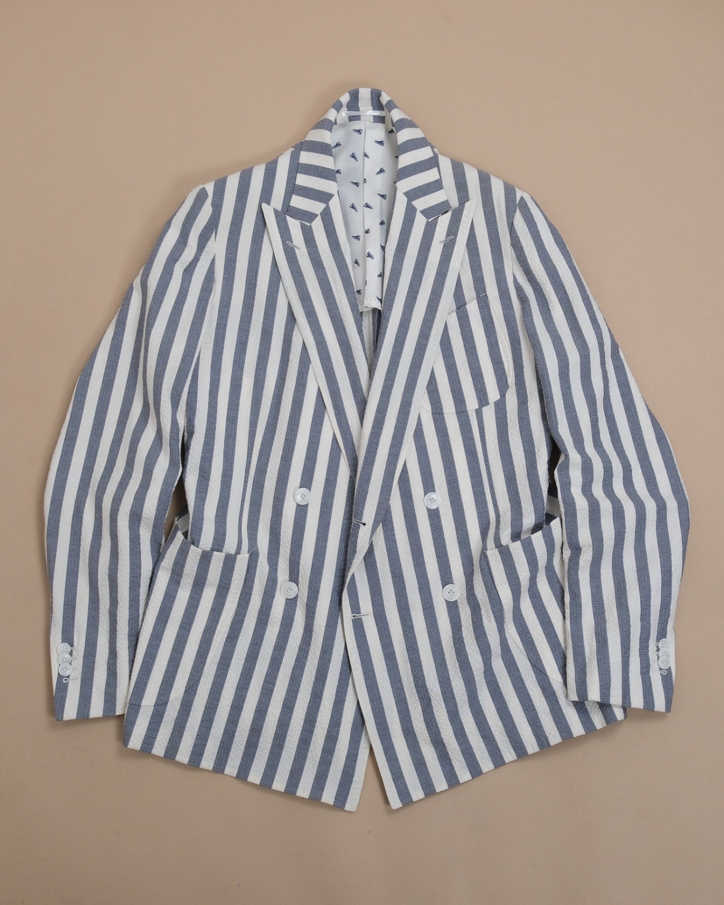 Off-White/Blue Awning Striped DB. Subalpino Seersucker Sports Jacket