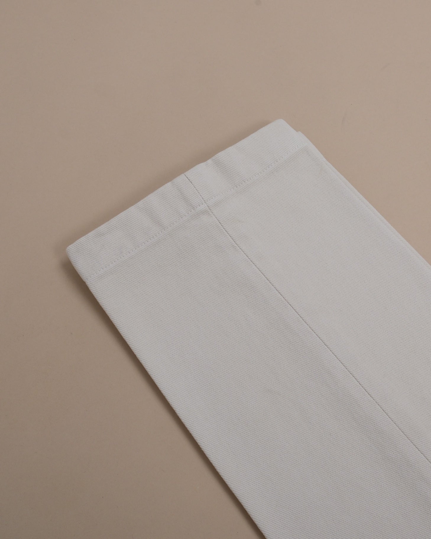 Light Beige Sturdy Twill High-Rise Pleated Trousers