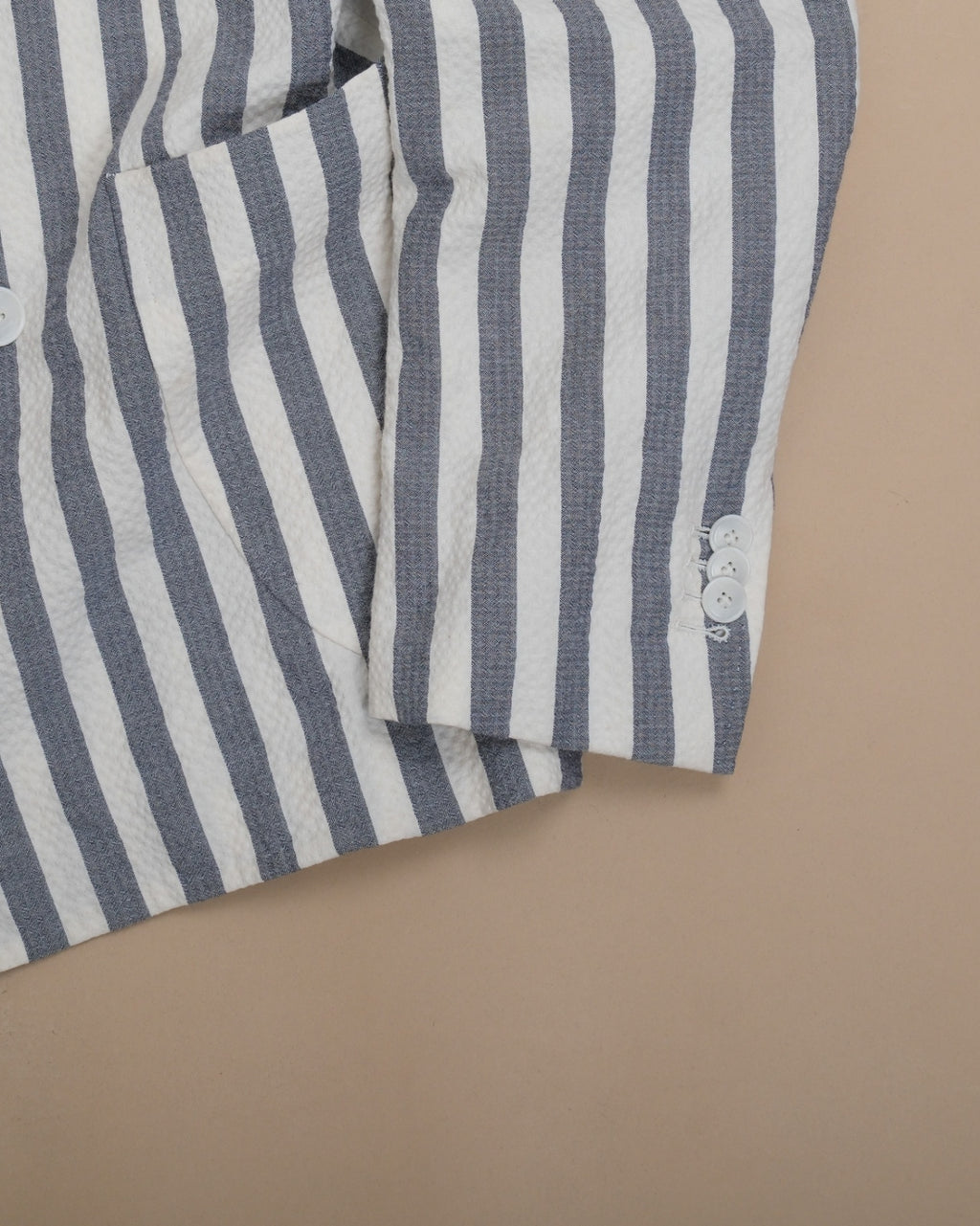 Off-White/Blue Awning Striped DB. Subalpino Seersucker Sports Jacket