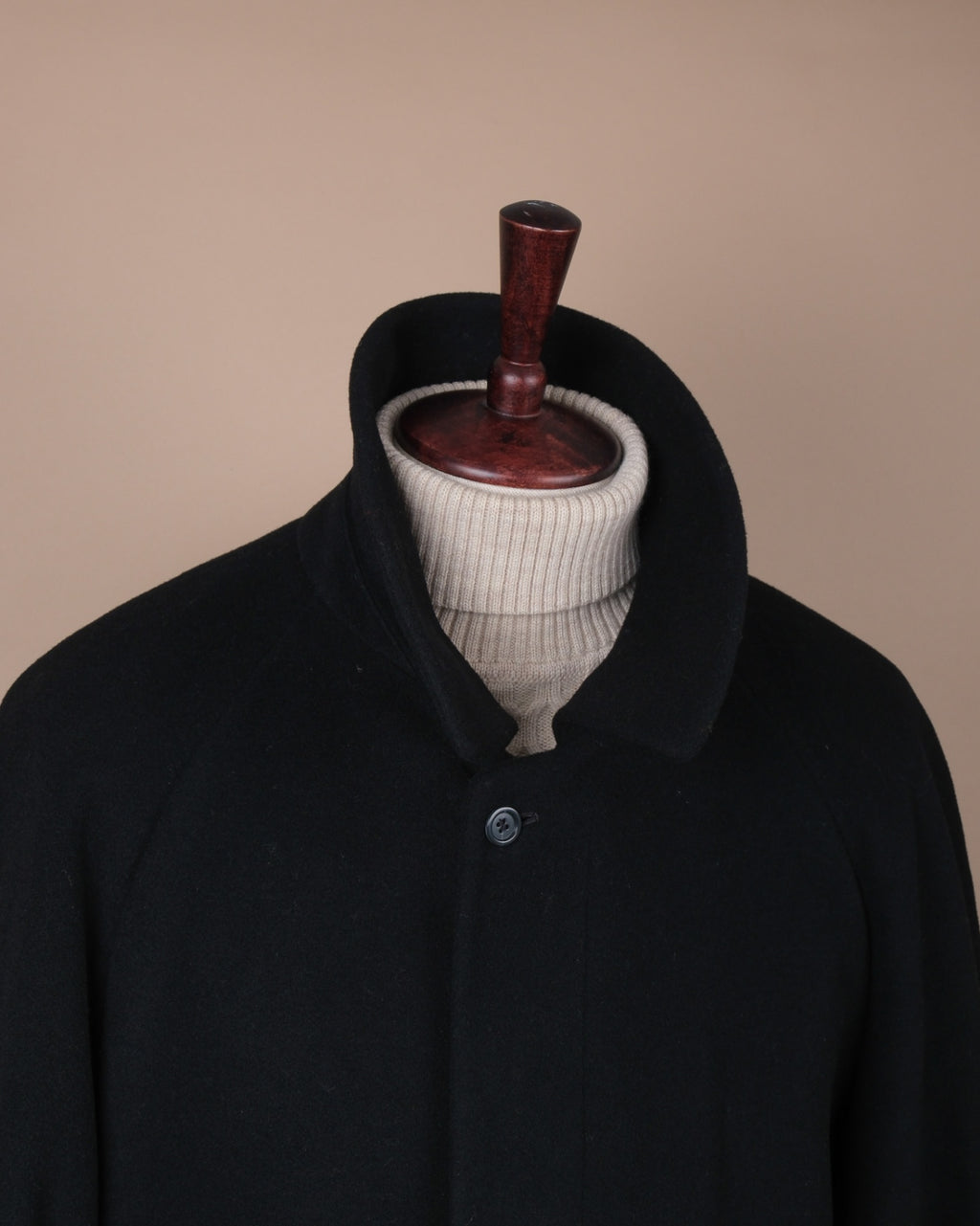Black Virgin Wool/Nylon/Cashmere Raglan Coat