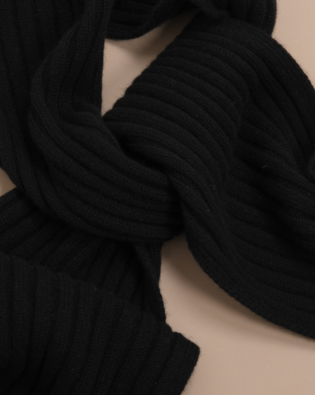 Ribbed Black Cashmere Scarf