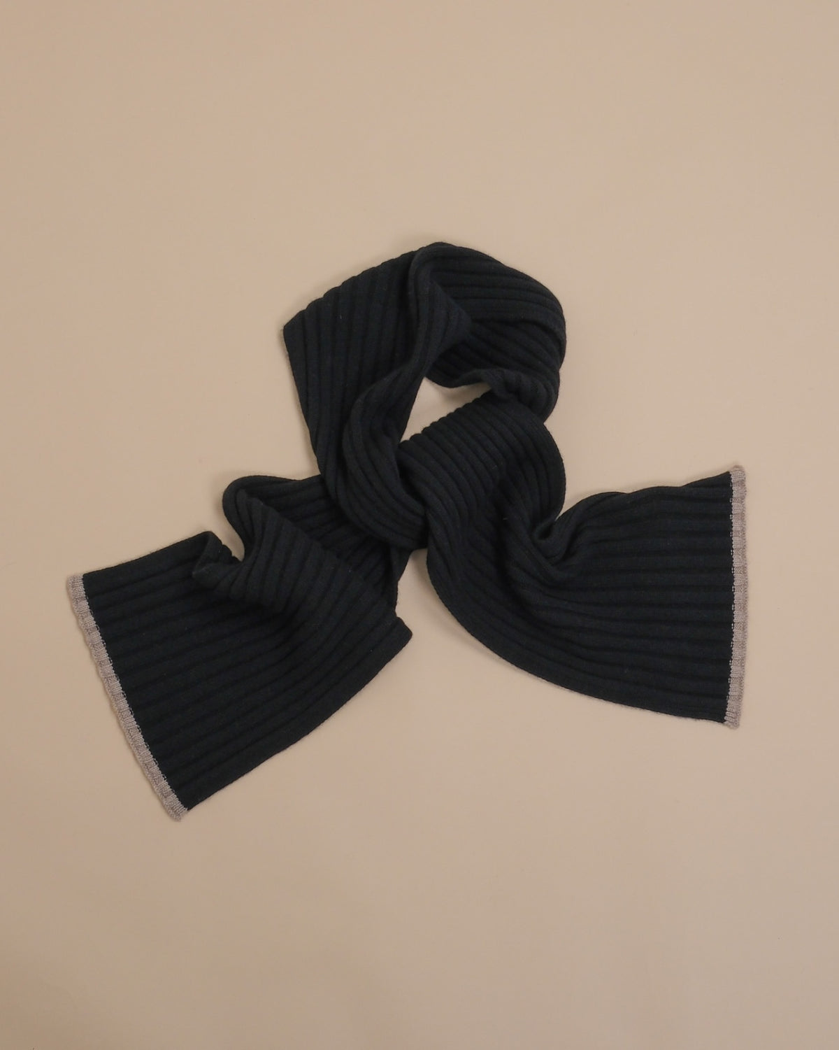 Ribbed Black Cashmere Scarf