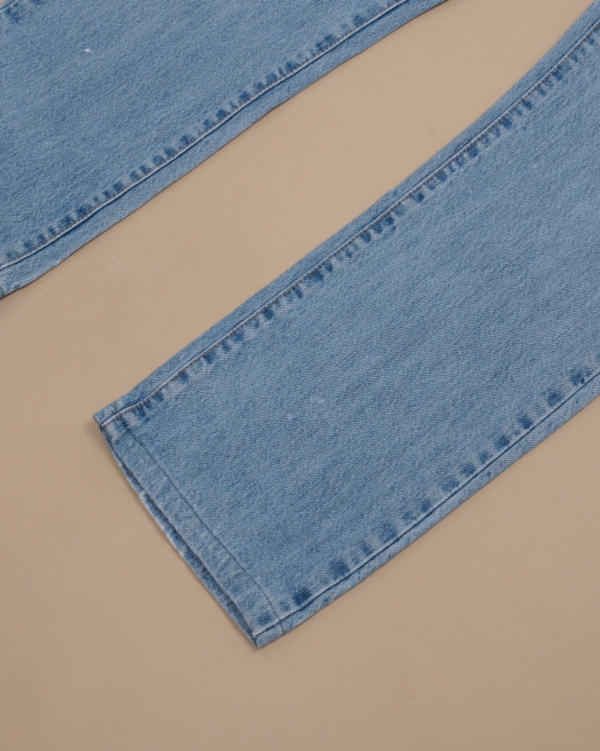 Light Wash Mid Rise Jeans