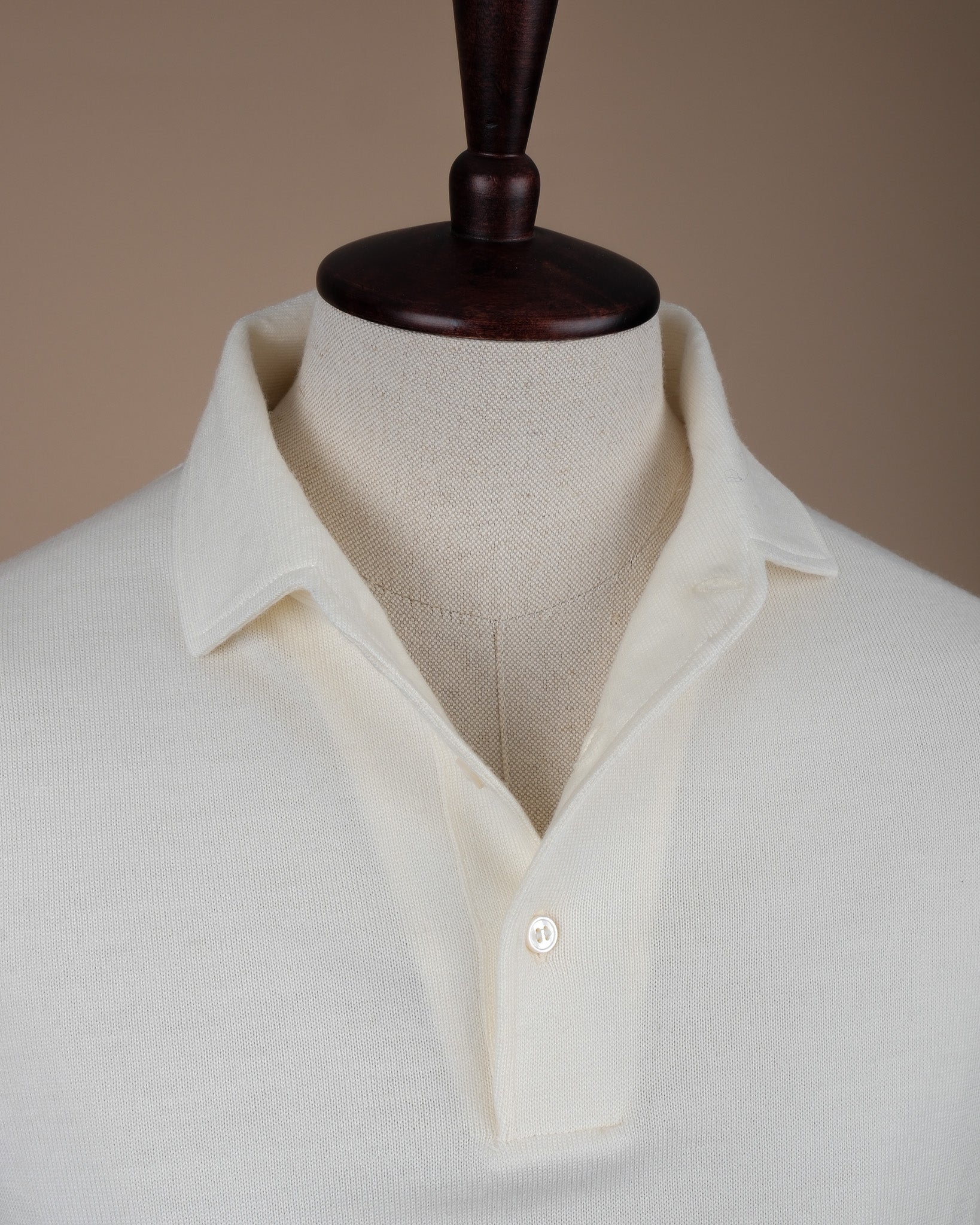 Cream Virgin Wool One-Piece Collar Polo