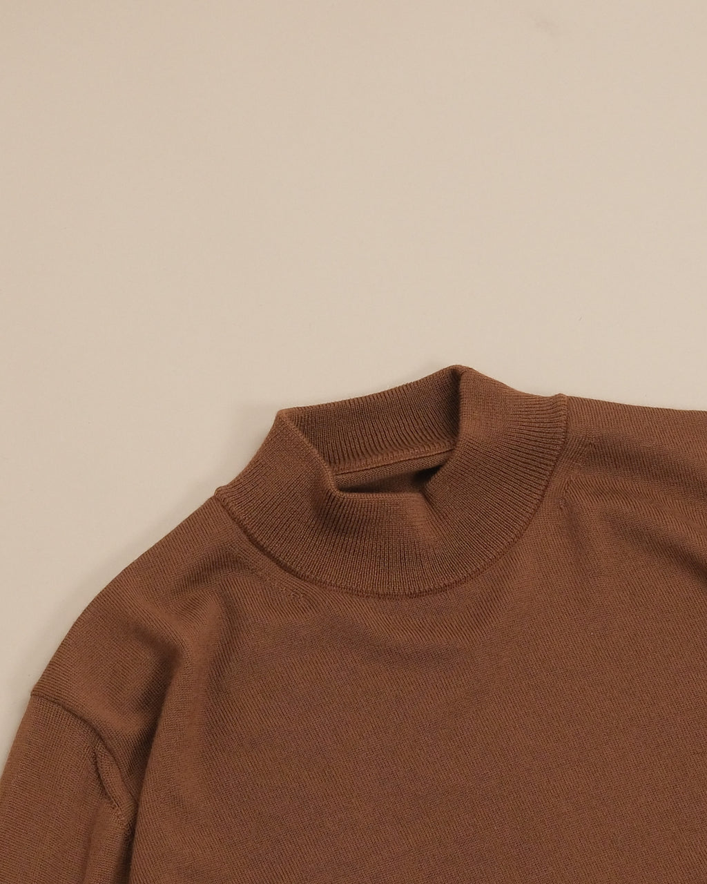Nutmeg Brown 12g Merino Wool Mock Neck