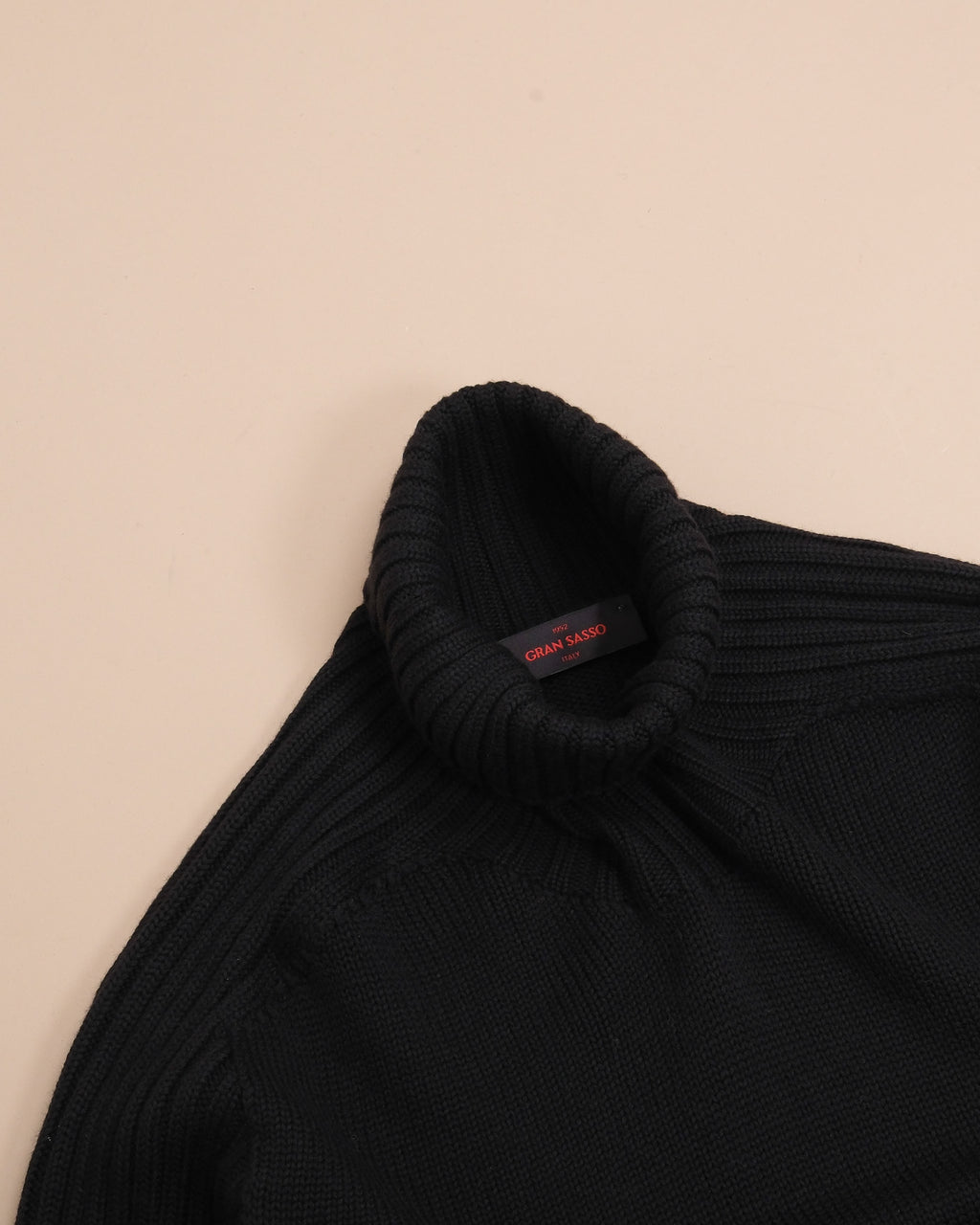 Black Rain Wool Rib Rollneck